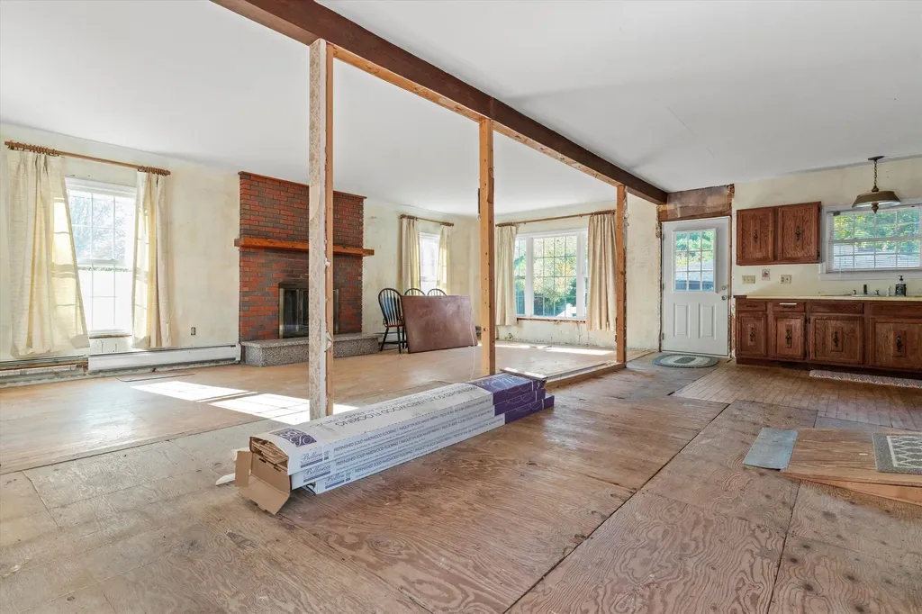 233-2 Pembroke Street Pembroke NH 03275