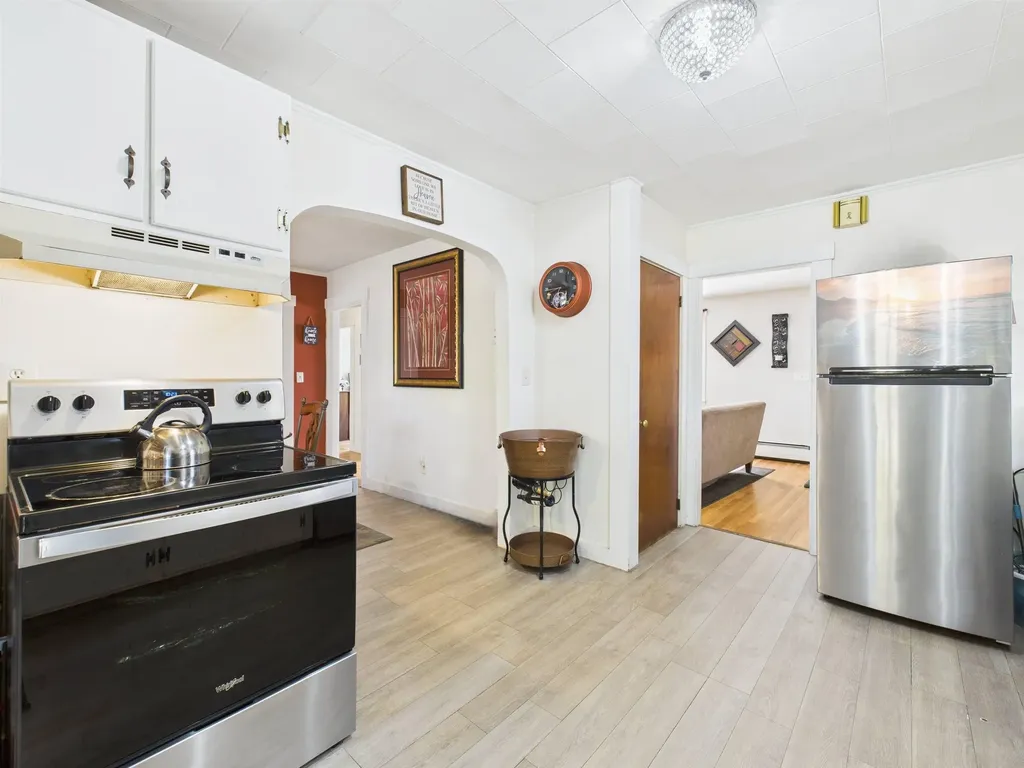 6 Young Court Swanzey NH 03431