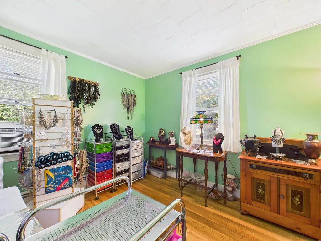 6 Young Court Swanzey NH 03431