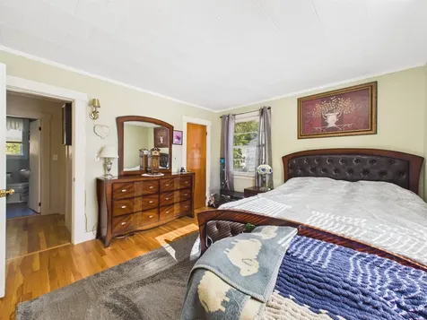 6 Young Court Swanzey NH 03431