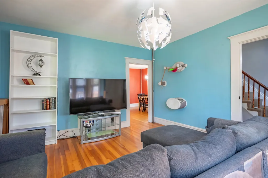 118 Walnut Street Manchester NH 03104