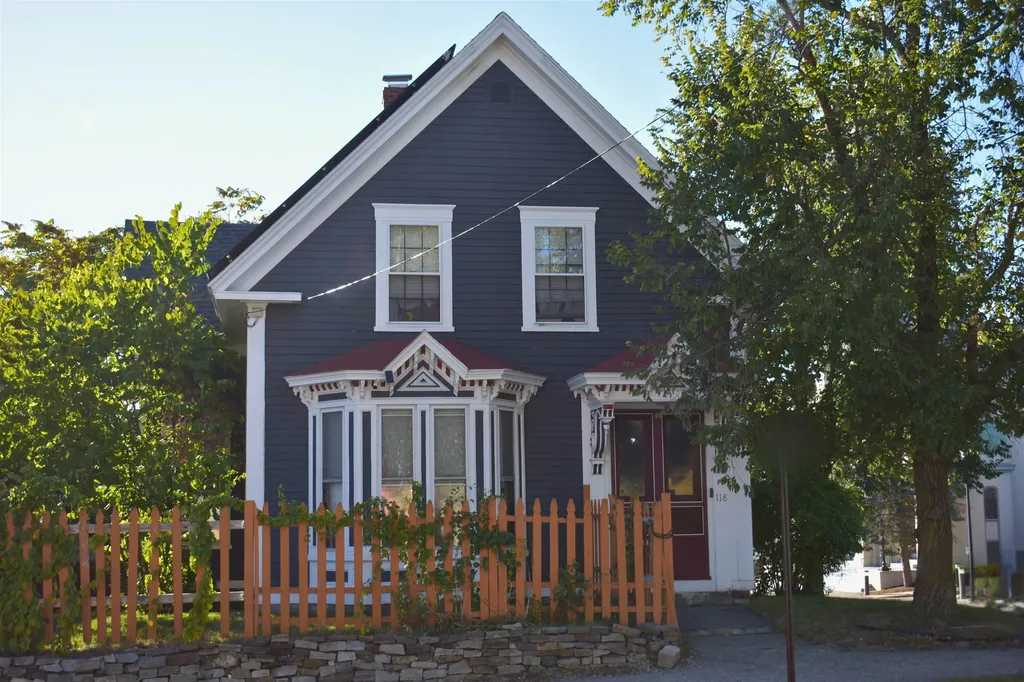 118 Walnut Street Manchester NH 03104
