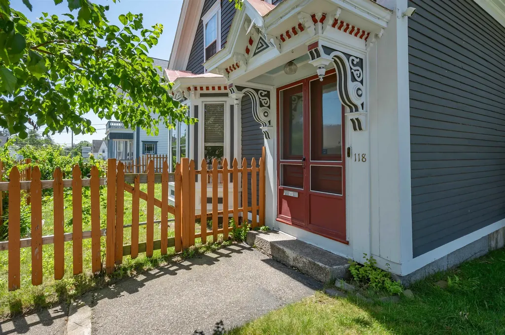 118 Walnut Street Manchester NH 03104