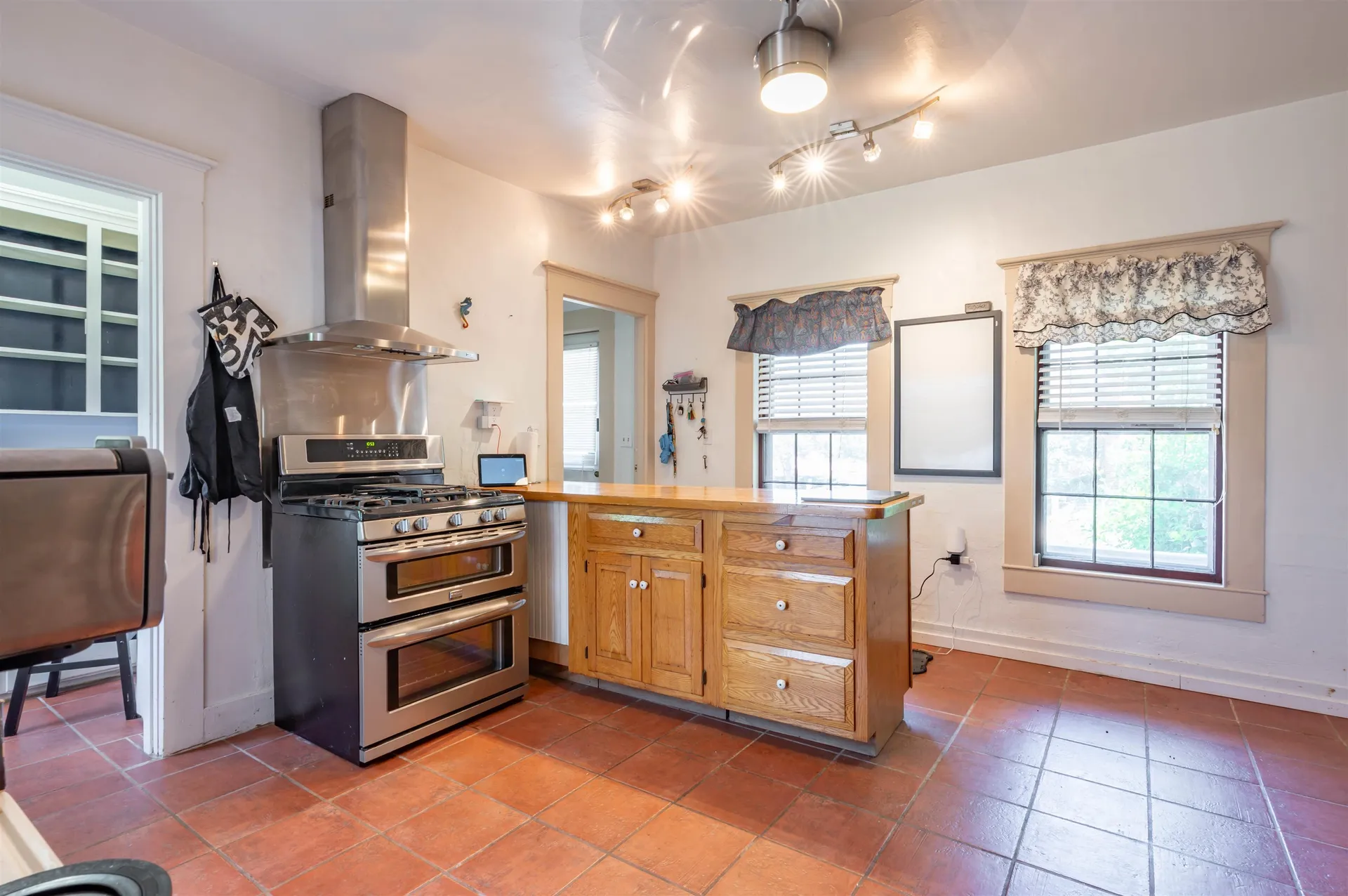 118 Walnut Street Manchester NH 03104