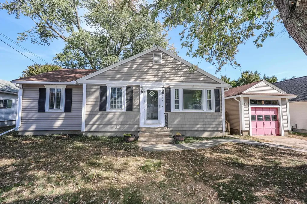 328 S Mammoth Road Manchester NH 03109