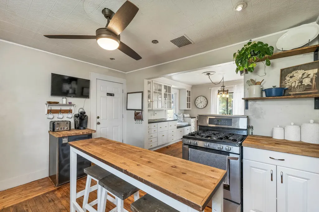 46 Depot Street Belmont NH 03220