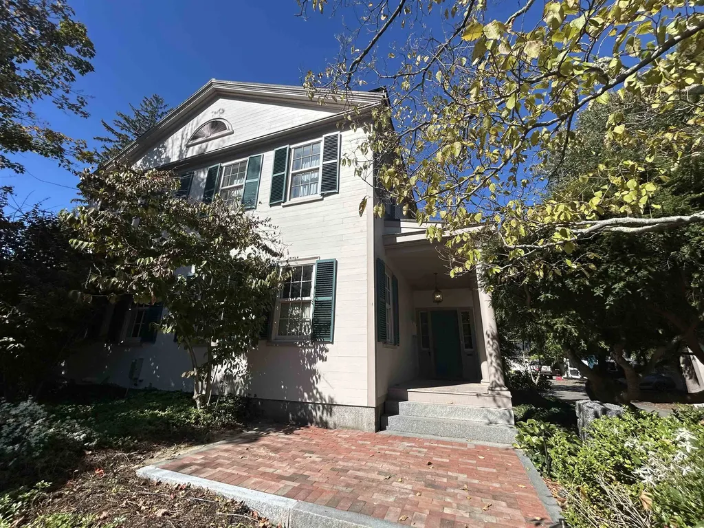 81 Front Street Exeter NH 03833