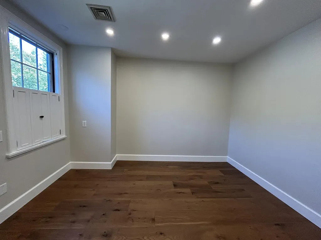 81 Front Street Exeter NH 03833