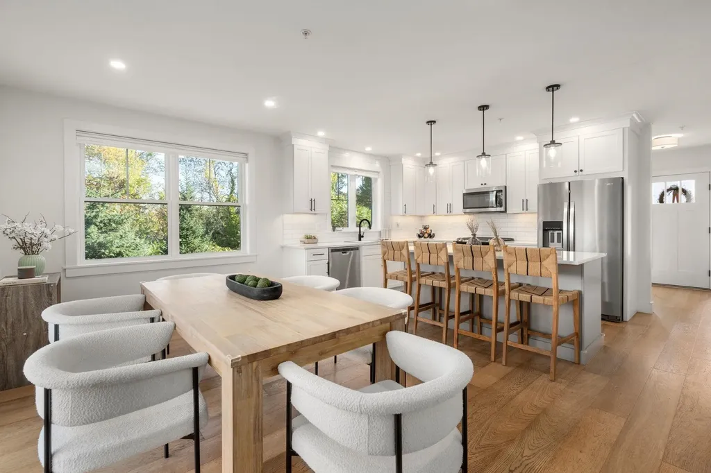 12 Founders Square Greenland NH 03840