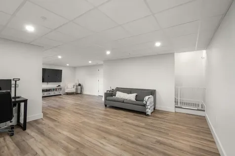 12 Founders Square Greenland NH 03840