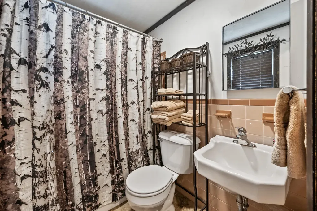 6 Park Road Bartlett NH 03845