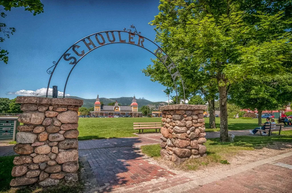 6 Park Road Bartlett NH 03845