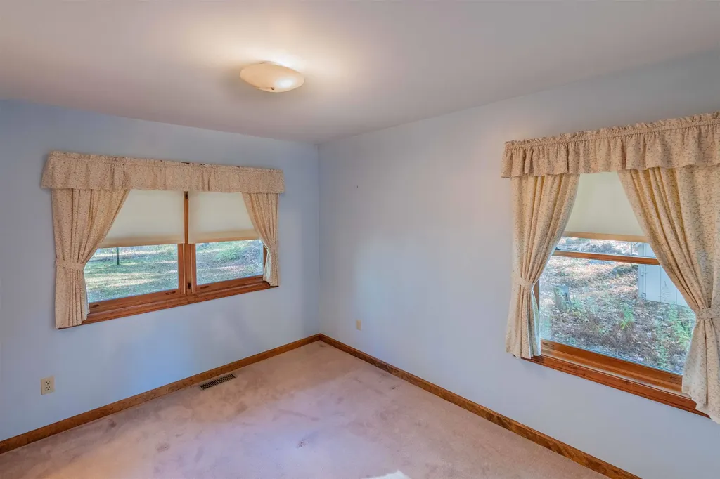 100 Oliverian Heights Road Haverhill NH 03780