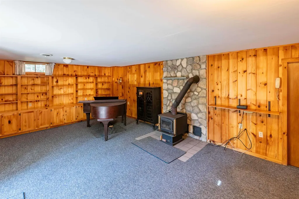 100 Oliverian Heights Road Haverhill NH 03780