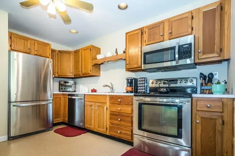 131 Pittsford Commons Pittsford VT 05763