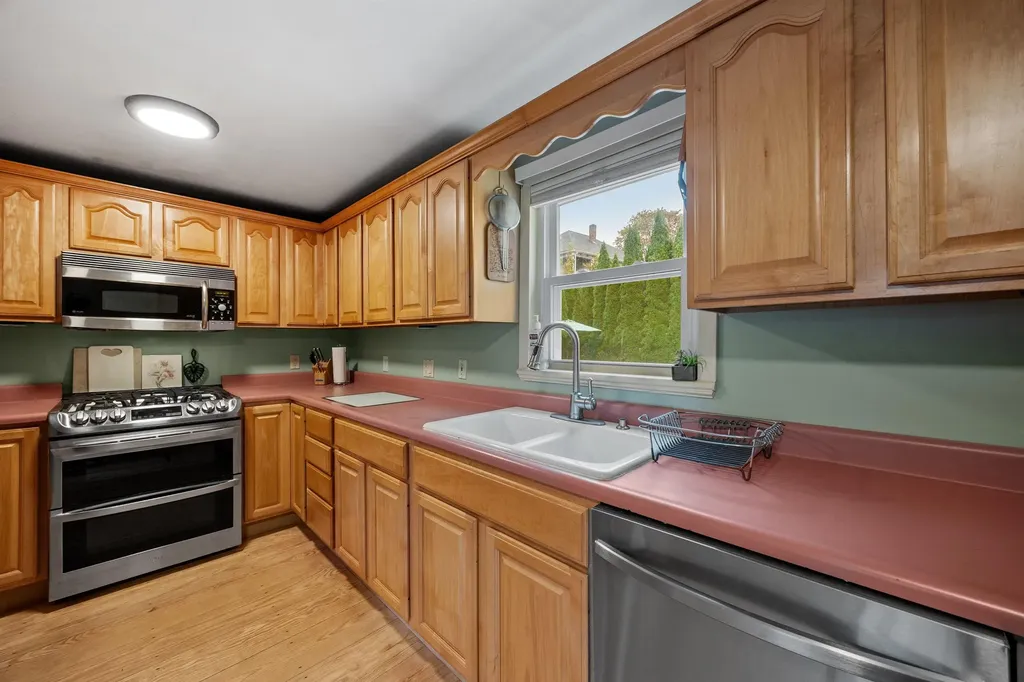 33 Granite Street Nashua NH 03064