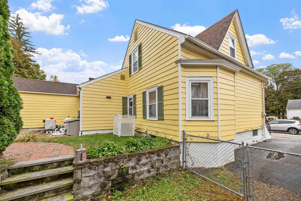 33 Granite Street Nashua NH 03064