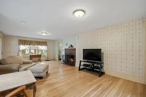33 Granite Street Nashua NH 03064