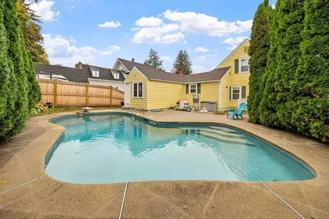 33 Granite Street Nashua NH 03064