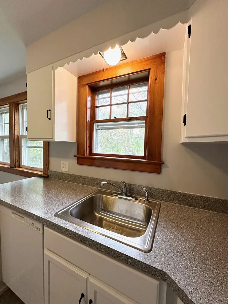 6 Osgood Avenue Claremont NH 03743