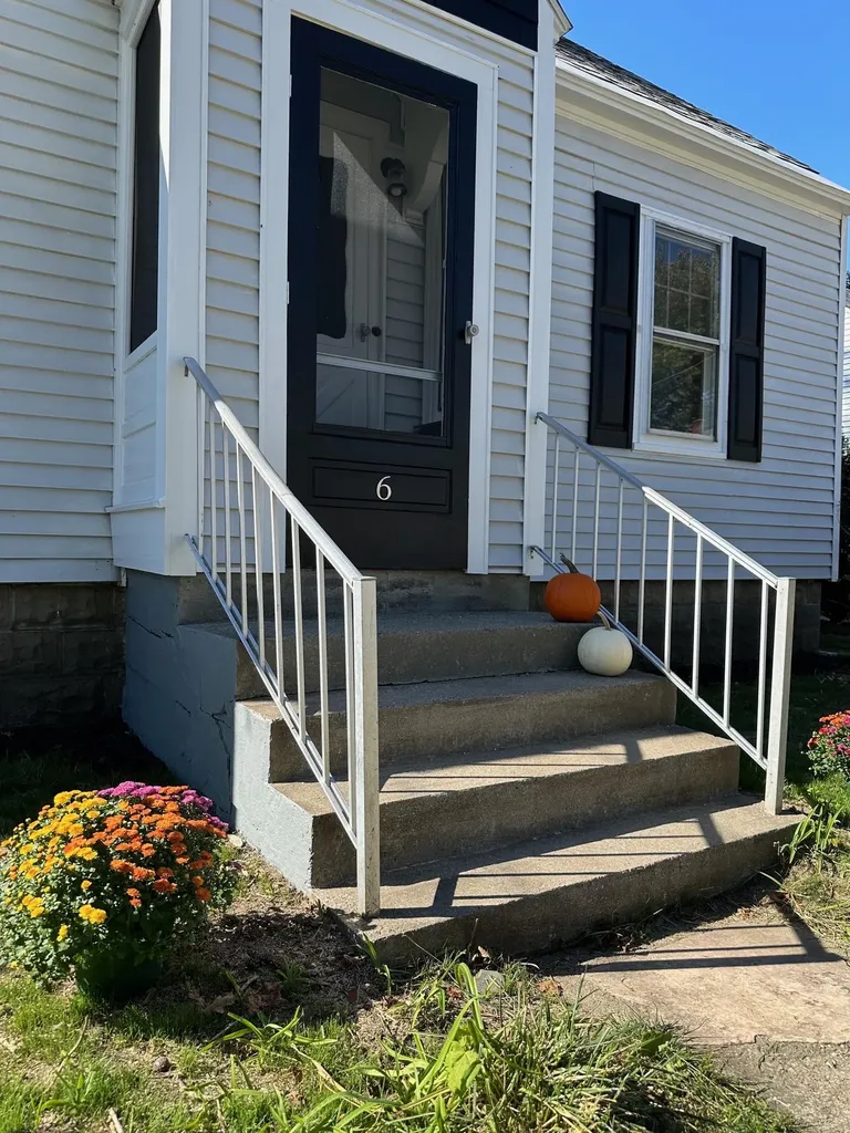 6 Osgood Avenue Claremont NH 03743