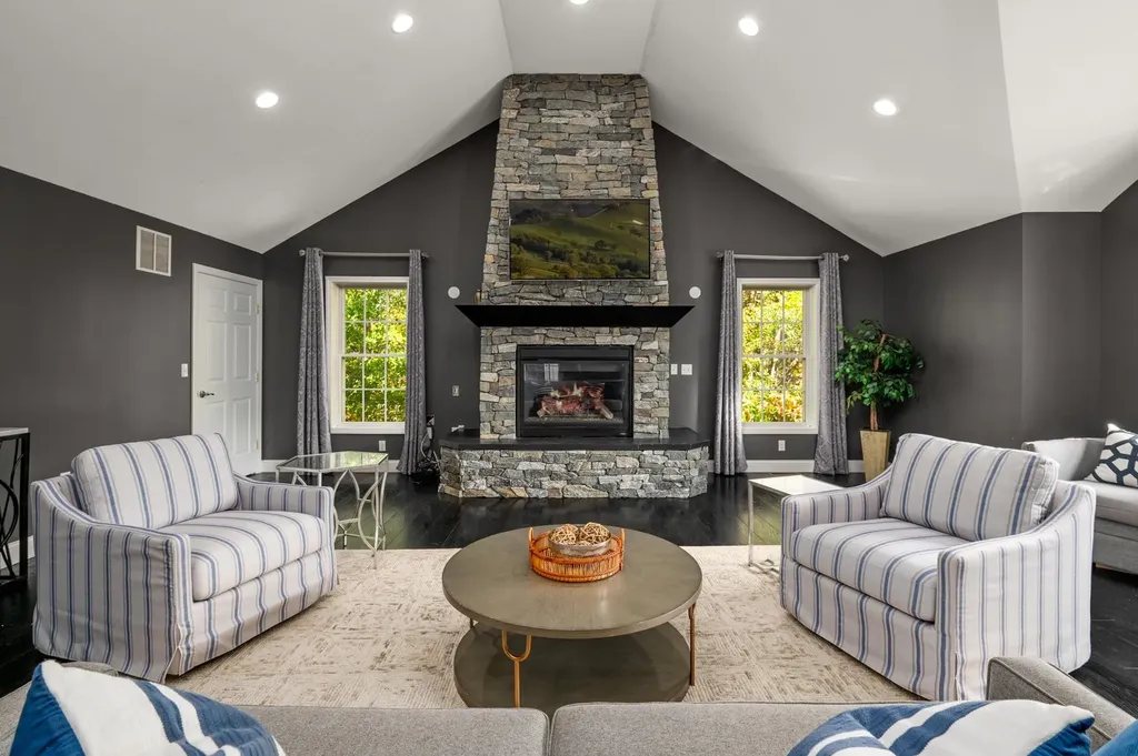 16 Autumn Woods Road Salem NH 03079