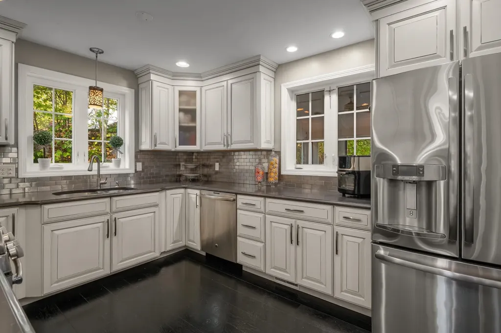 16 Autumn Woods Road Salem NH 03079