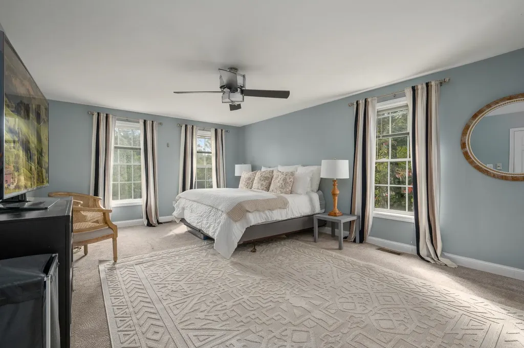 16 Autumn Woods Road Salem NH 03079