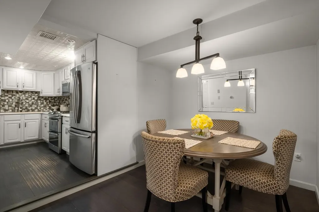 16 Autumn Woods Road Salem NH 03079