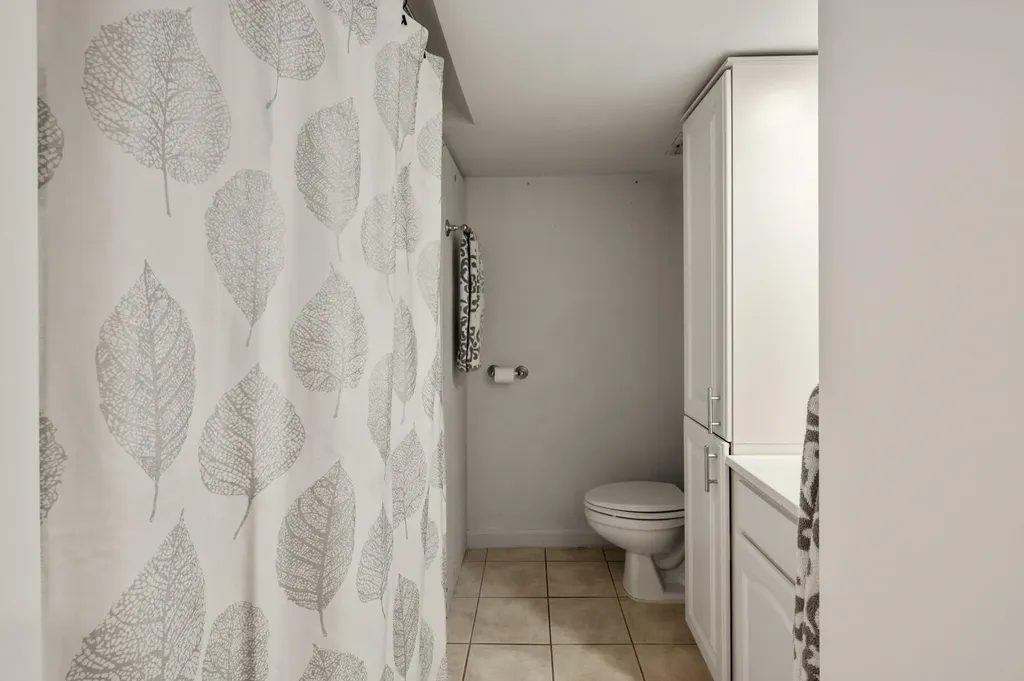 16 Autumn Woods Road Salem NH 03079