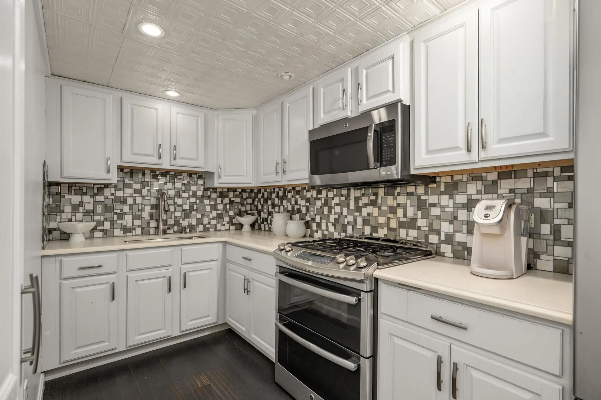 16 Autumn Woods Road Salem NH 03079