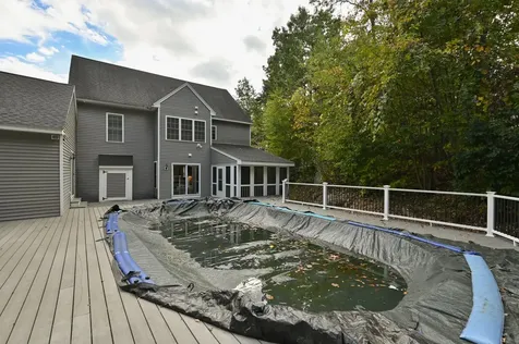 16 Autumn Woods Road Salem NH 03079