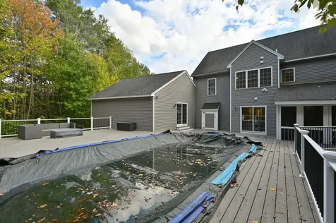 16 Autumn Woods Road Salem NH 03079