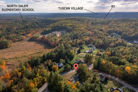 16 Autumn Woods Road Salem NH 03079