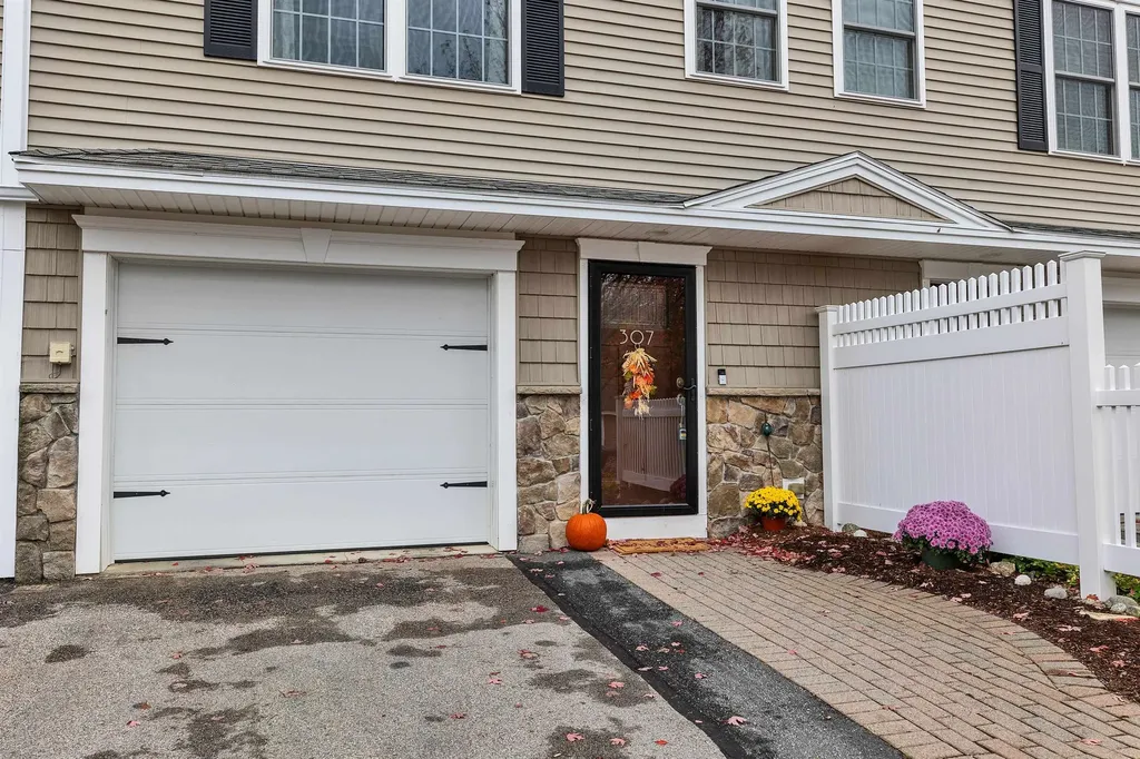 307 Southfield Lane Peterborough NH 03458