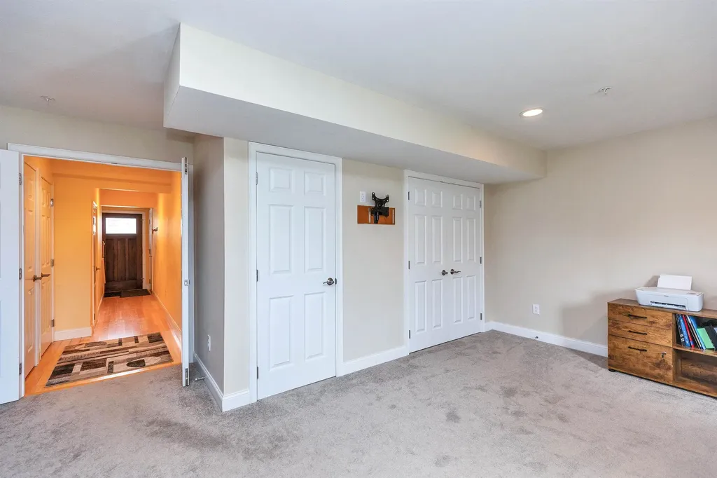 307 Southfield Lane Peterborough NH 03458