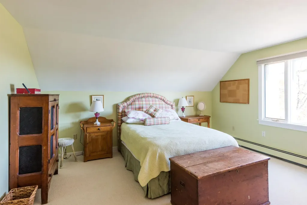 487 Vermont Route 100 Londonderry VT 05148