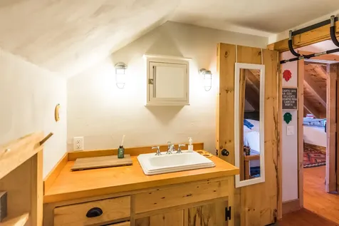 487 Vermont Route 100 Londonderry VT 05148