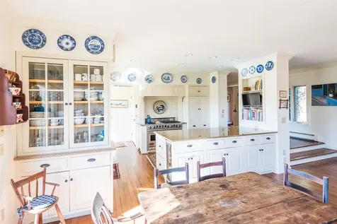 487 Vermont Route 100 Londonderry VT 05148