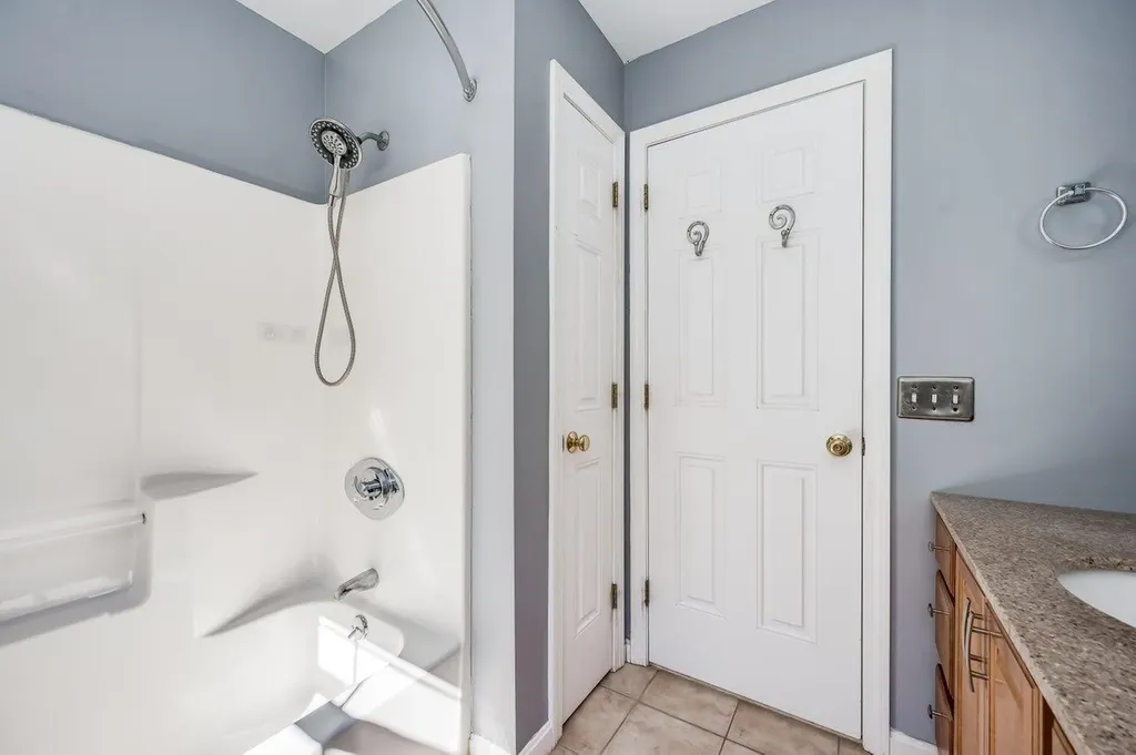 6 Tayla Way Nottingham NH 03290