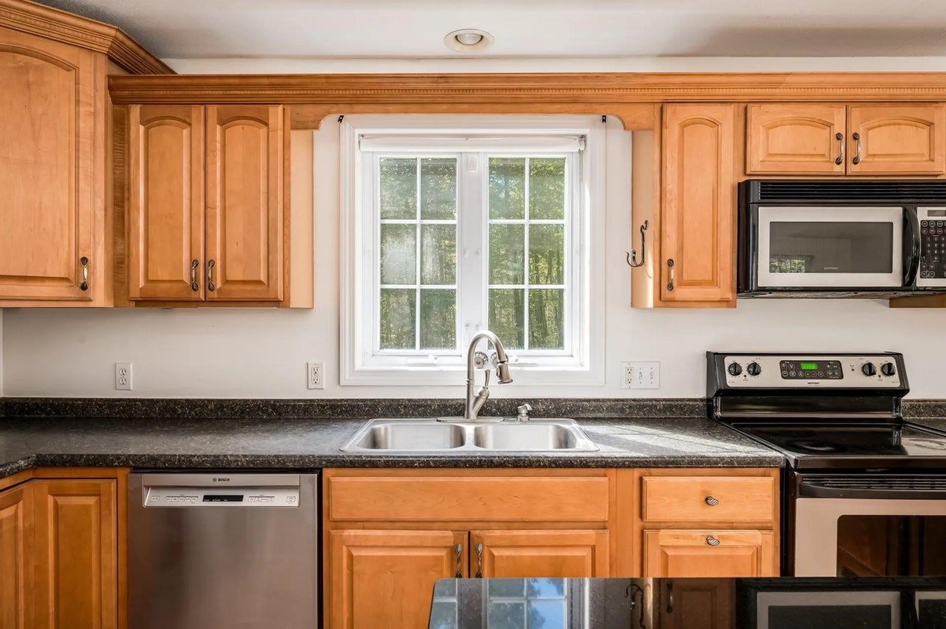 6 Tayla Way Nottingham NH 03290