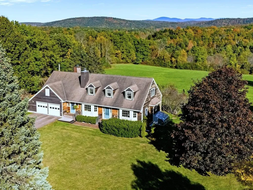 5283 Dorset Street Shelburne VT 05482