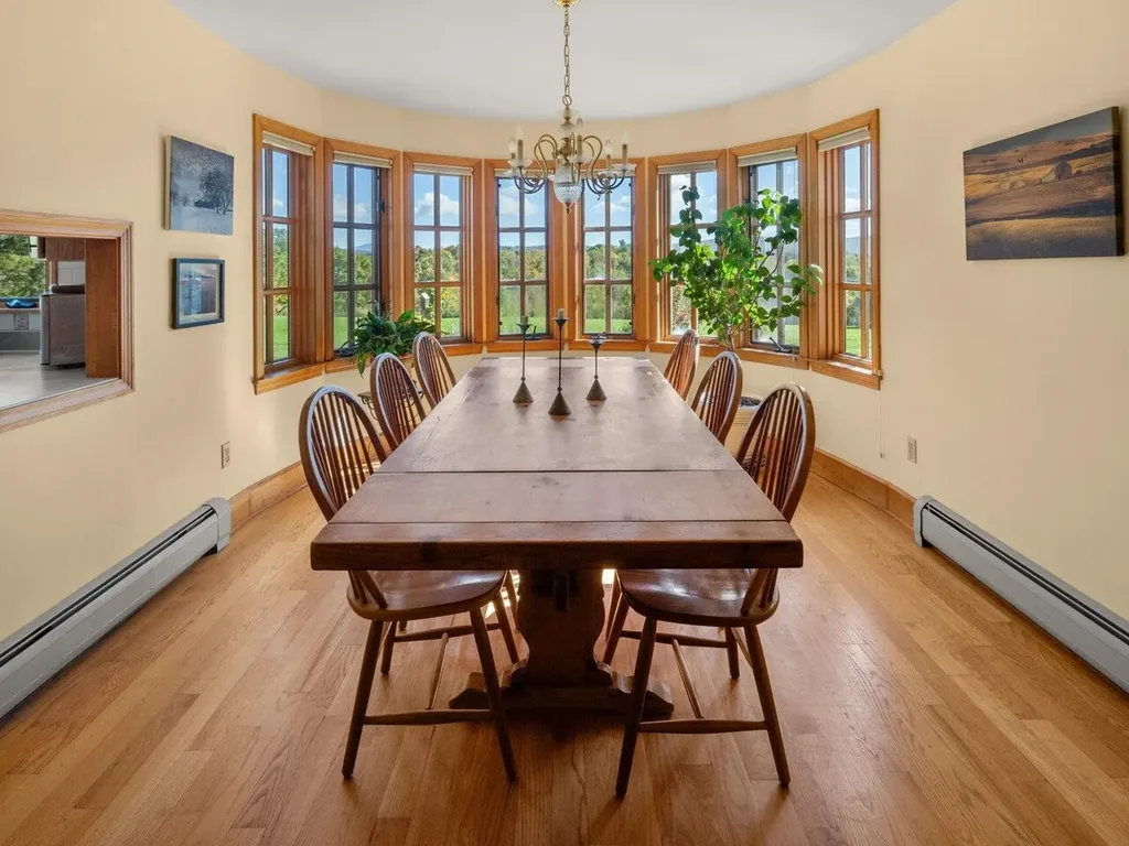 5283 Dorset Street Shelburne VT 05482