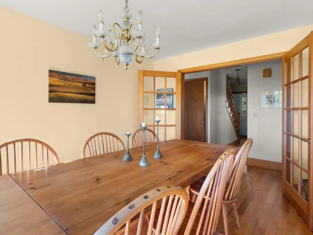 5283 Dorset Street Shelburne VT 05482