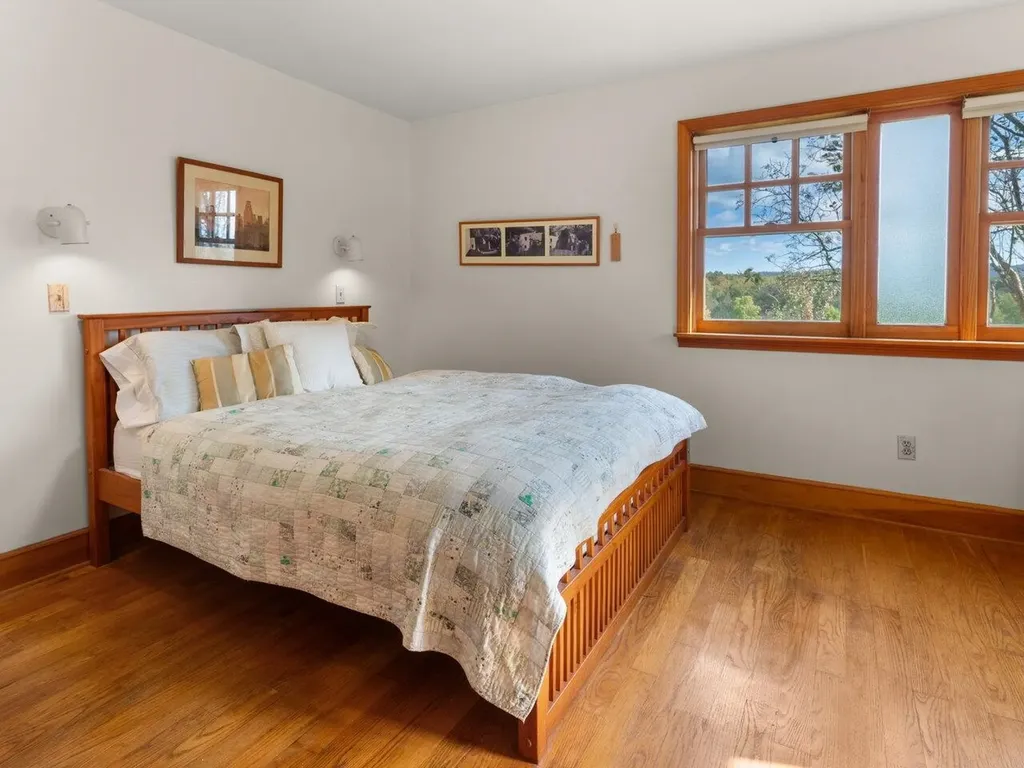 5283 Dorset Street Shelburne VT 05482