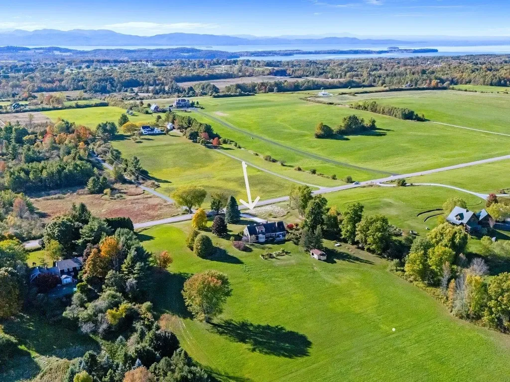 5283 Dorset Street Shelburne VT 05482