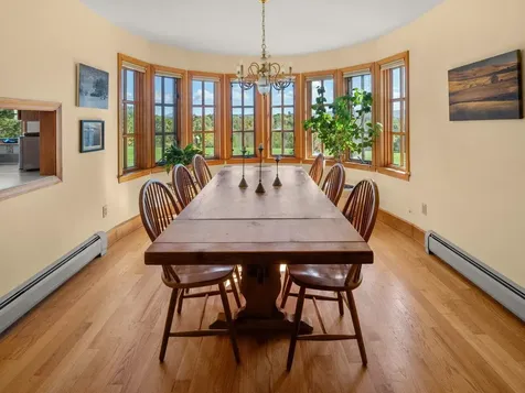 5283 Dorset Street Shelburne VT 05482