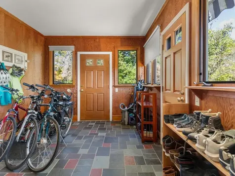 5283 Dorset Street Shelburne VT 05482