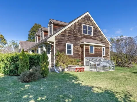 5283 Dorset Street Shelburne VT 05482