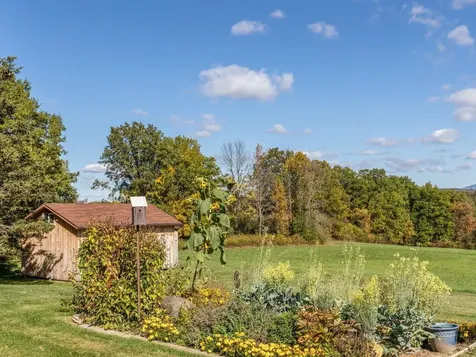 5283 Dorset Street Shelburne VT 05482